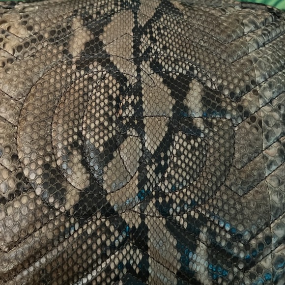 GUCCi Marmont medium size shoulder bag in rosy beige python 🐍❣️GG - Picture 3 of 9